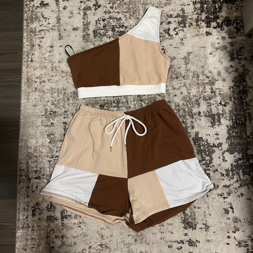 Two Piece Colorblock One-Shoulder Top and Shorts Set